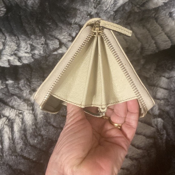 Authentic Gucci GG Monogram Zip Around Wallet - Picture 12 of 14